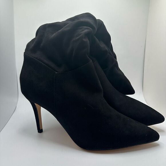 CUSHIONAIRE Women's scrunch heel boot with +Memory Foam 8.5 WIDE BLACK - Picture 1 of 7